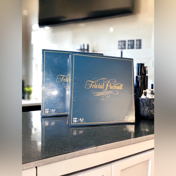 Hasbro Gaming Trivial Pursuit Game: Classic Edition with Updated Questions NEW - Picture 13 of 13